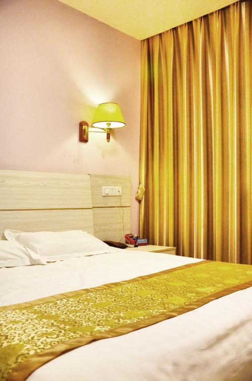 Nafee Hotel Чжэньцзян Номер фото